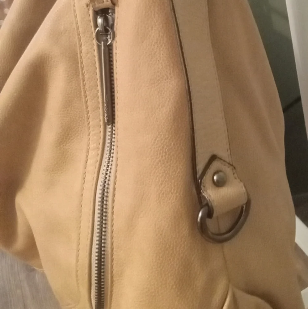 Vintage Elliott Lucca Tan Leather Slouchy Hobo Bag - Picture 5 of 10